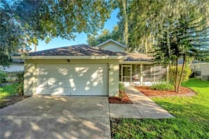 951 VINDALE ROAD, TAVARES, FL 32778 Sold 08/18/23