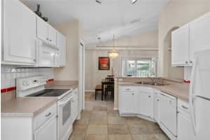 951 VINDALE ROAD, TAVARES, FL 32778 Sold 08/18/23