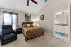 951 VINDALE ROAD, TAVARES, FL 32778 Sold 08/18/23