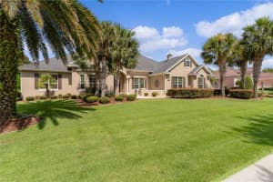 1102 LAKEVIEW LANE, THE VILLAGES, FL 32162 Sold 10/17/23