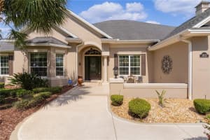 1102 LAKEVIEW LANE, THE VILLAGES, FL 32162 Sold 10/17/23
