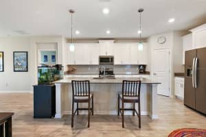 5770 ALENLON WAY, MOUNT DORA, FL 32757 Sold 09/29/23