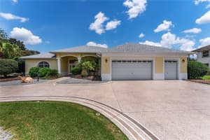 2912 LARRANAGA DRIVE, THE VILLAGES, FL 32162 Sold 09/28/23