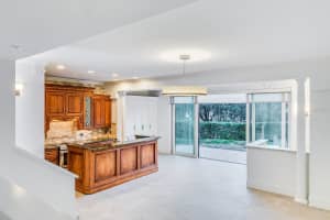 727 HELEN STREET, MOUNT DORA, FL 32757 Sold 09/12/23