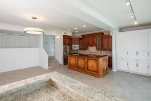 727 HELEN STREET, MOUNT DORA, FL 32757 Sold 09/12/23