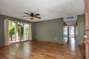 526 ORANGE DRIVE, ALTAMONTE SPRINGS, FL 32701 Sold 01/22/24