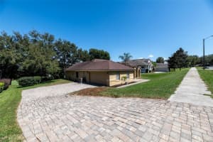 8621 SPYGLASS LOOP, CLERMONT, FL 34711 Sold 12/01/23