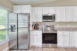 5052 PINE NEEDLE DRIVE, MASCOTTE, FL 34753 Sold 12/01/23