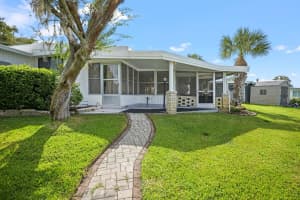 1105 SOUTHLAND DRIVE, TAVARES, FL 32778 Sold 05/31/24