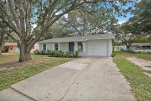 612 CRICKET HOLLOW LANE, EUSTIS, FL 32726 Sold 12/28/23
