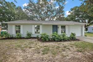612 CRICKET HOLLOW LANE, EUSTIS, FL 32726 Sold 12/28/23