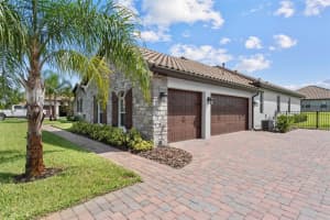 175 ROSA BELLA VIEW, DEBARY, FL 32713 Sold 01/16/24