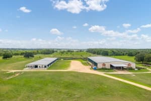 40812 GRAYS AIRPORT ROAD, LADY LAKE, FL 32159 Sold 03/20/25