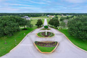 GROVES DR, GROVELAND, FL 34736 Sold 10/22/24