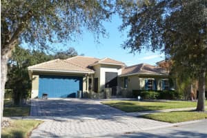3721 EAGLE ISLE CIRCLE, KISSIMMEE, FL 34746 Sold 08/08/24