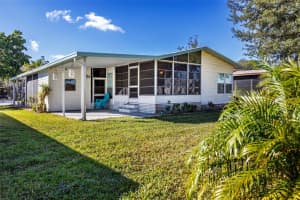 313 WESTWOOD DRIVE, LEESBURG, FL 34748 Sold 03/08/24