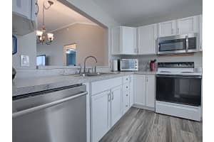 1813 MADERO DRIVE, LADY LAKE, FL 32159 Sold 03/28/24