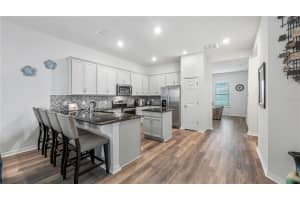 1981 WHITE FEATHER LOOP, OAKLAND, FL 34787 Sold 04/30/24