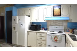 42 MAGNOLIA, WILDWOOD, FL 34785 Sold 10/25/24