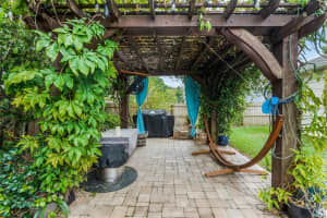 1721 MORGANS MILL CIRCLE, ORLANDO, FL 32825 Sold 05/31/24