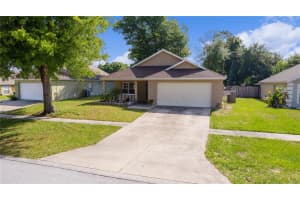 3862 BAYSHORE CIRCLE, TAVARES, FL 32778 Sold 07/12/24