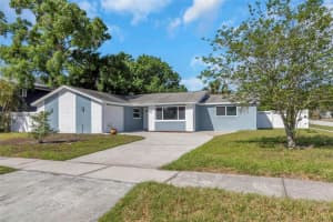 1004 Greenleaf Way, TARPON SPRINGS