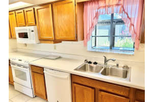 1905 OAK CIRCLE, TAVARES, FL 32778 Sold 07/19/24