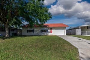 18 BONAIRE PLACE, UMATILLA, FL 32784 Sold 05/24/24