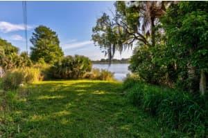 18 BONAIRE PLACE, UMATILLA, FL 32784 Sold 05/24/24