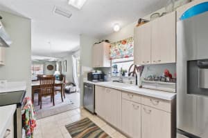 620 DOMINGUEZ DRIVE, LADY LAKE, FL 32159 Sold 11/05/24