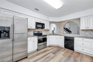 2961 CLUBVIEW DR #2961, ORLANDO, FL 32822 Sold 11/13/24