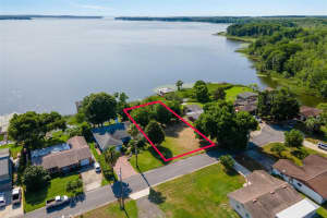 COUNTRY CLUB DR, TAVARES, FL 32778 Sold 09/25/25