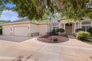 2821 LARRANAGA DRIVE, THE VILLAGES, FL 32162 Sold 08/21/24