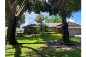 107 SHOREWOOD COURT, TAVARES, FL 32778 Sold 10/03/24