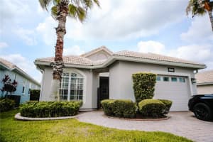 9086 SAINT ANDREWS WAY, MOUNT DORA, FL 32757 Sold 11/08/24
