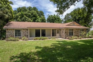 121 LAKEVIEW LANE, MOUNT DORA, FL 32757 Sold 12/31/24