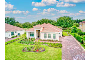 26212 AVENIDA LAS COLINAS, HOWEY IN THE HILLS, FL 34737 Sold 12/11/24
