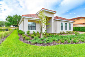 26212 AVENIDA LAS COLINAS, HOWEY IN THE HILLS, FL 34737 Sold 12/11/24