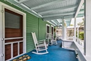 348 10TH AVENUE, MOUNT DORA, FL 32757 Sold 03/28/25