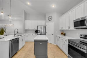 2943 SOUTHERN PINES LOOP, CLERMONT, FL 34711 Sold 09/18/24