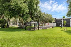 N NEW HAMPSHIRE AVE, TAVARES, FL 32778 Sold 12/01/25