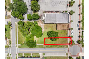 N NEW HAMPSHIRE AVE, TAVARES, FL 32778 Sold 09/08/25