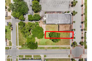 E MAIN ST, TAVARES, FL 32778 Sold 09/08/25