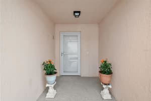 307 GUIDO AVENUE, LADY LAKE, FL 32159 Sold 10/08/24