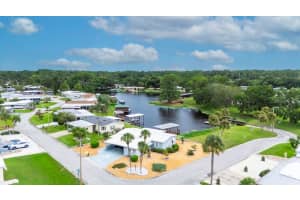 933 SUNSET CIRCLE, TAVARES, FL 32778 Sold 09/30/24