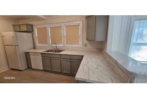 2304 EDGEWATER AVENUE, LEESBURG, FL 34748 Sold 11/27/24