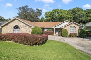 550 CHAUTAUQUA DRIVE, MOUNT DORA, FL 32757 Sold 03/03/25