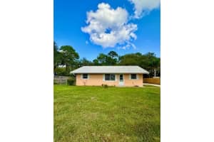 37312 OAK LANE, UMATILLA, FL 32784 Sold 04/01/25