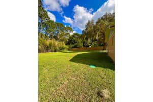 37312 OAK LANE, UMATILLA, FL 32784 Sold 04/01/25