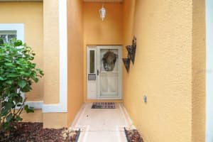 4716 SAWGRASS LAKE CIRCLE, LEESBURG, FL 34748 Sold 11/08/24